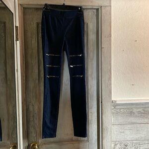 JW Maxx - dark wash blue stretch denim leggings with zippers - size S
